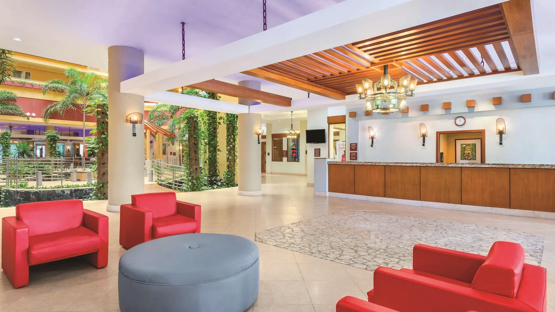 Embassy Suites By Hilton Dorado Del Mar Beach Resort