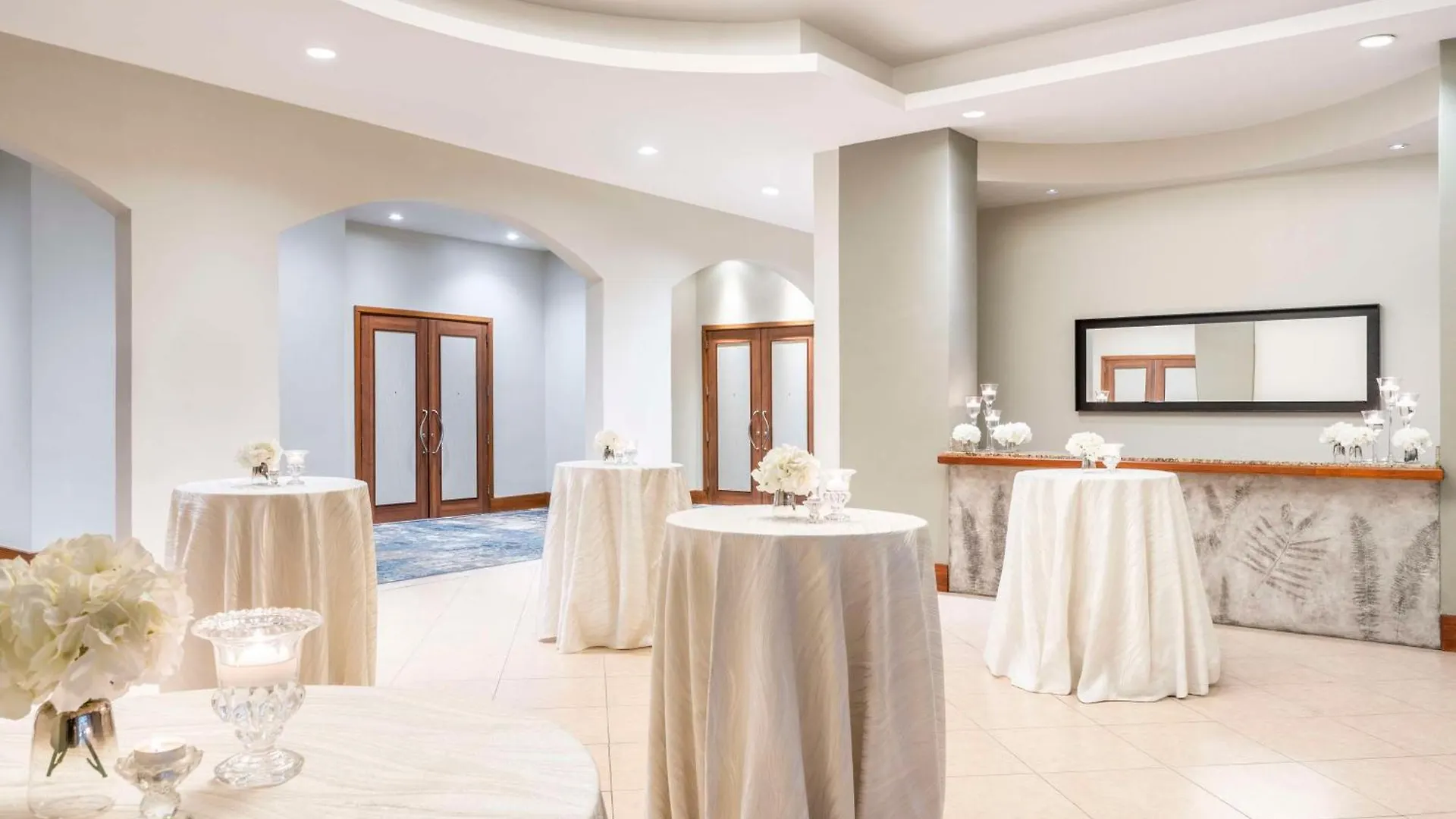 Embassy Suites By Hilton Dorado Del Mar Beach Resort