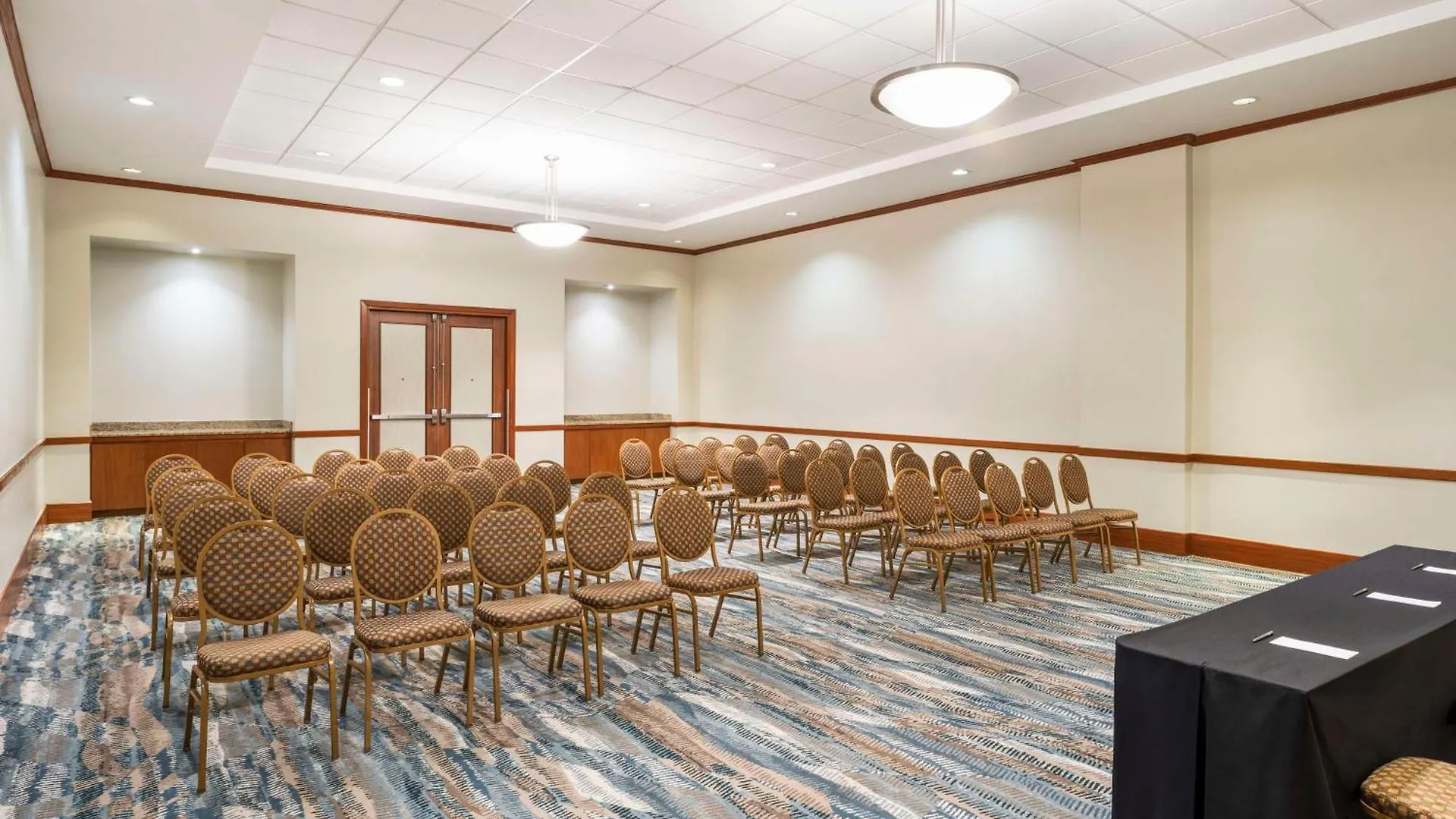 Embassy Suites By Hilton Dorado Del Mar Beach Resort